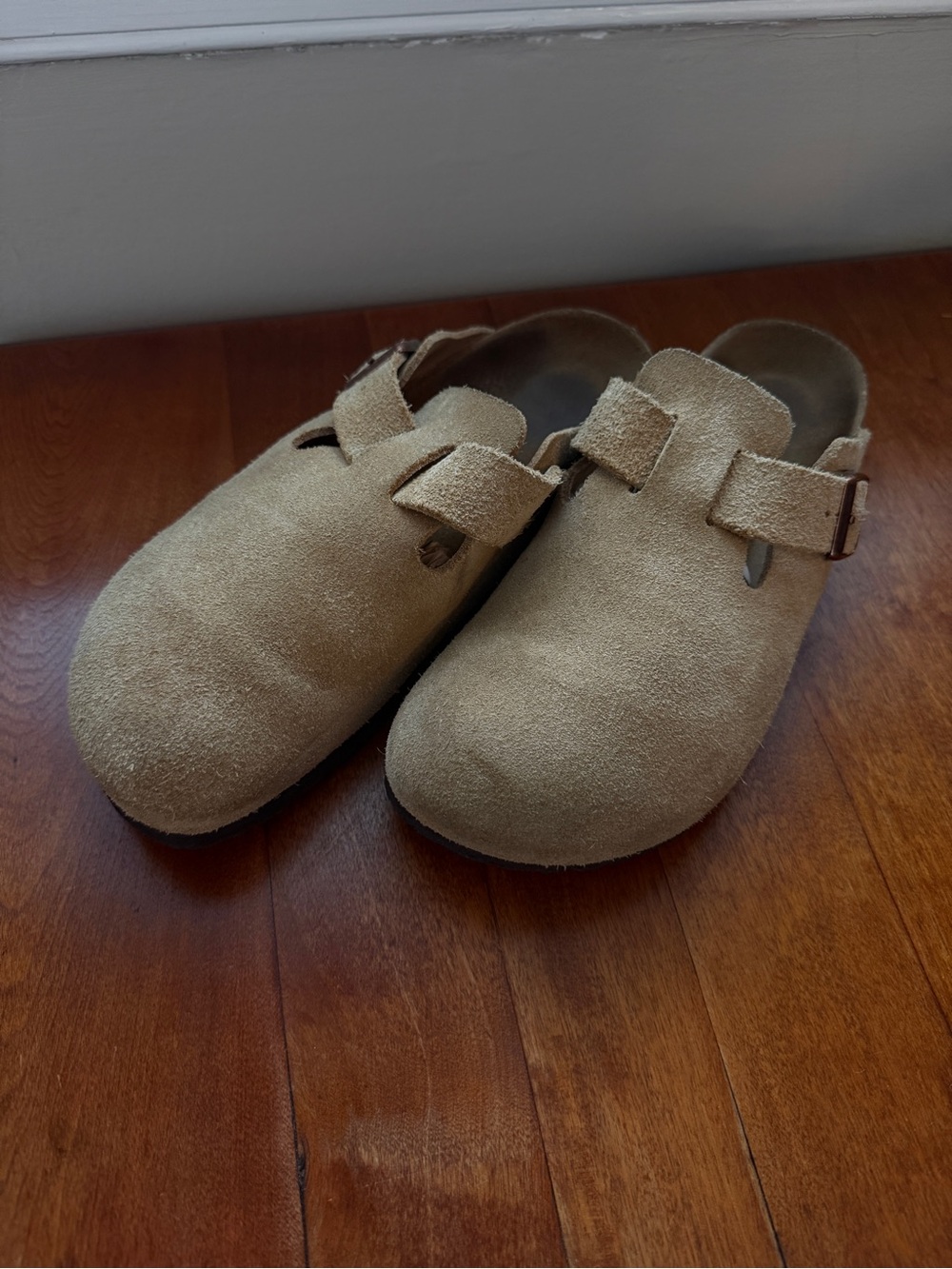 Birkenstock tan suede Boston clogs